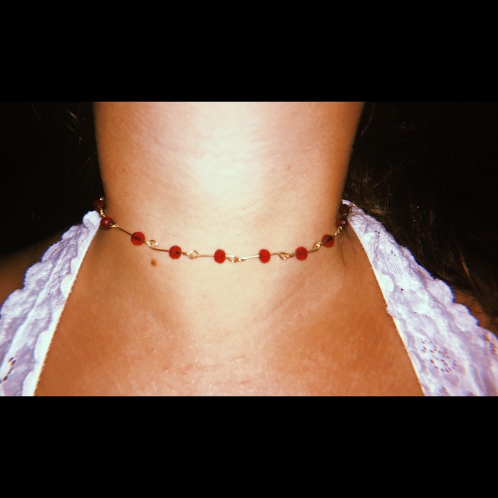 RED CHOKER HANDMADE! - Picture 2 of 2